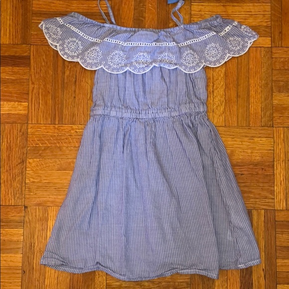 H & M dress with Eyelet  Embroidery - Picture 3 of 5